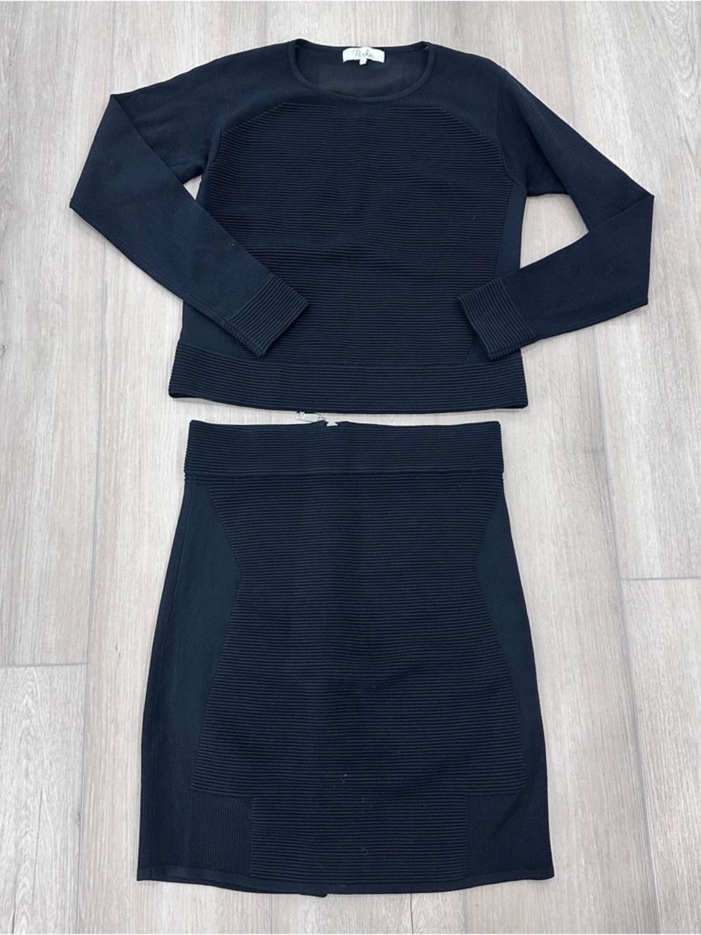 Parker ribbed skirt and long sleeve top set black XS